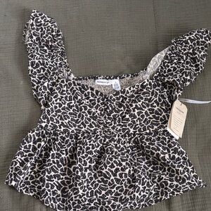 NWT Chic Black and White Patterned Blouse